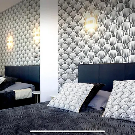 Logement Prive De Standing - Climatise Moyen Et Long Sejour Daire *